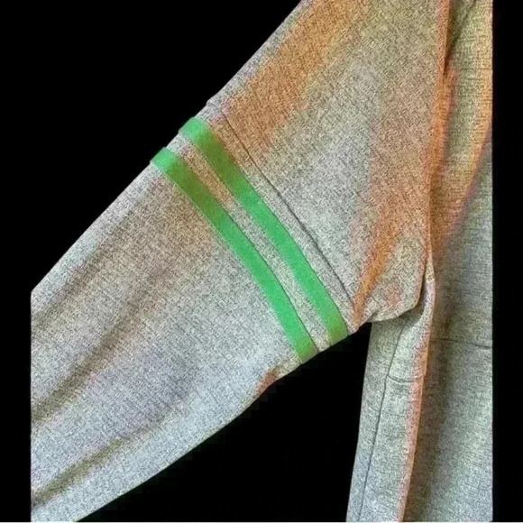 Nike Women’s Oregon Ducks Football Funnel Neck Sweatshirt Jersey. Size Large. - Picture 4 of 11